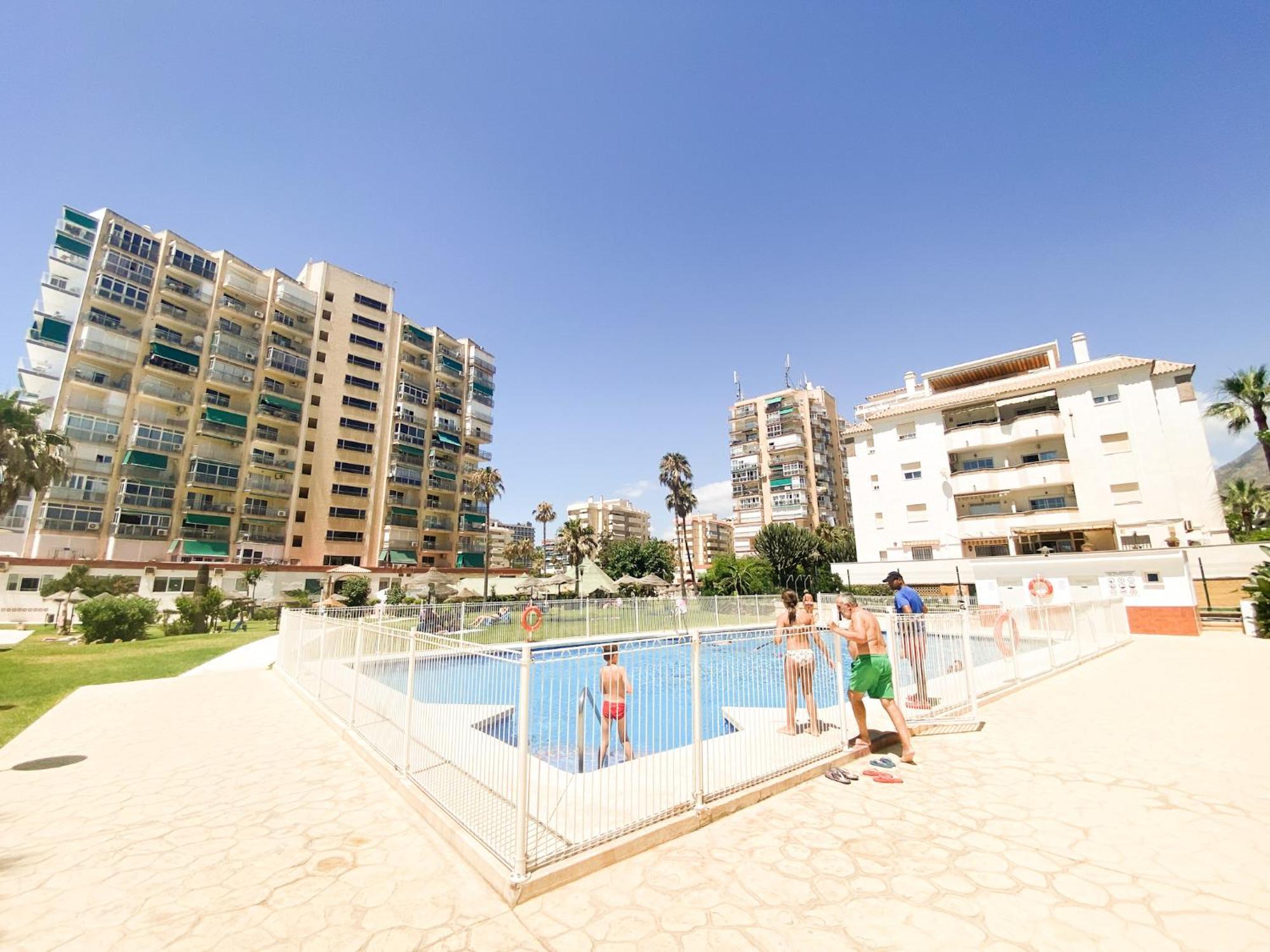 Appartement Vistas Al Mar A 1 Min De Playa Con Parkig Gratis à Benalmádena Extérieur photo